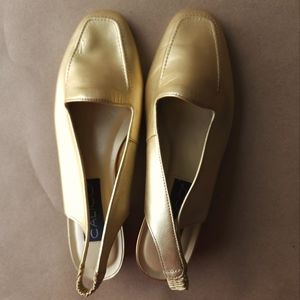 Calico gold leather slingbacks NWOT